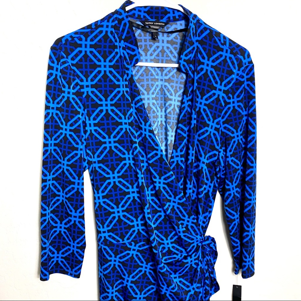 Maggy London Size Large Wrap Dress Blue Geometric Midi very gently worn